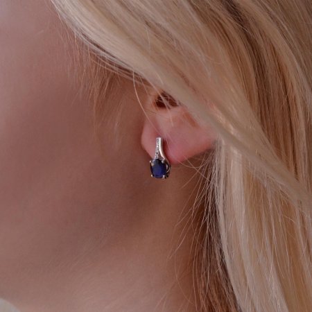 Strieborné náušnice luxusné s pravými minerálnymi kameňmi temne modré 11488.3 sapphire