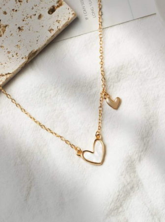 Zlatý náhrdelník s přívěskem ve tvaru Srdce