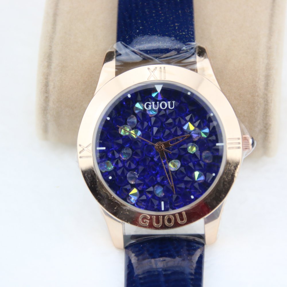 Tmavě modré náramkové hodinky s křišťály