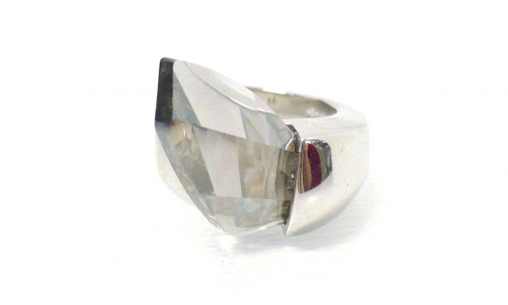 Krásný prsten se Swarovski Elements 53