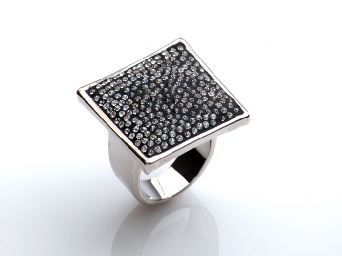 Prsten se Swarovski Elements čtverec Jet 55
